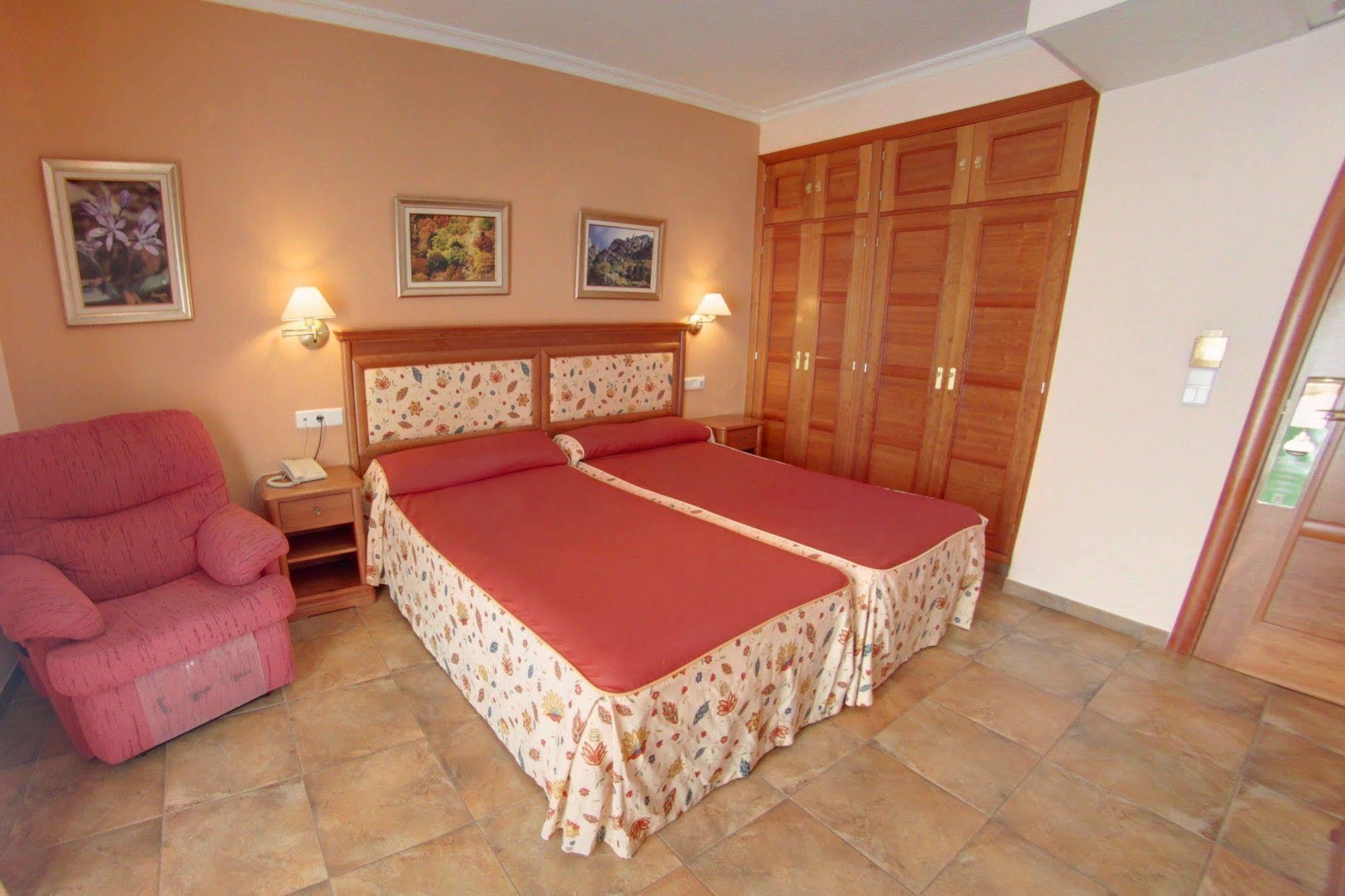 Hotel Balneario Parque De Cazorla Arroyo Frio Luaran gambar