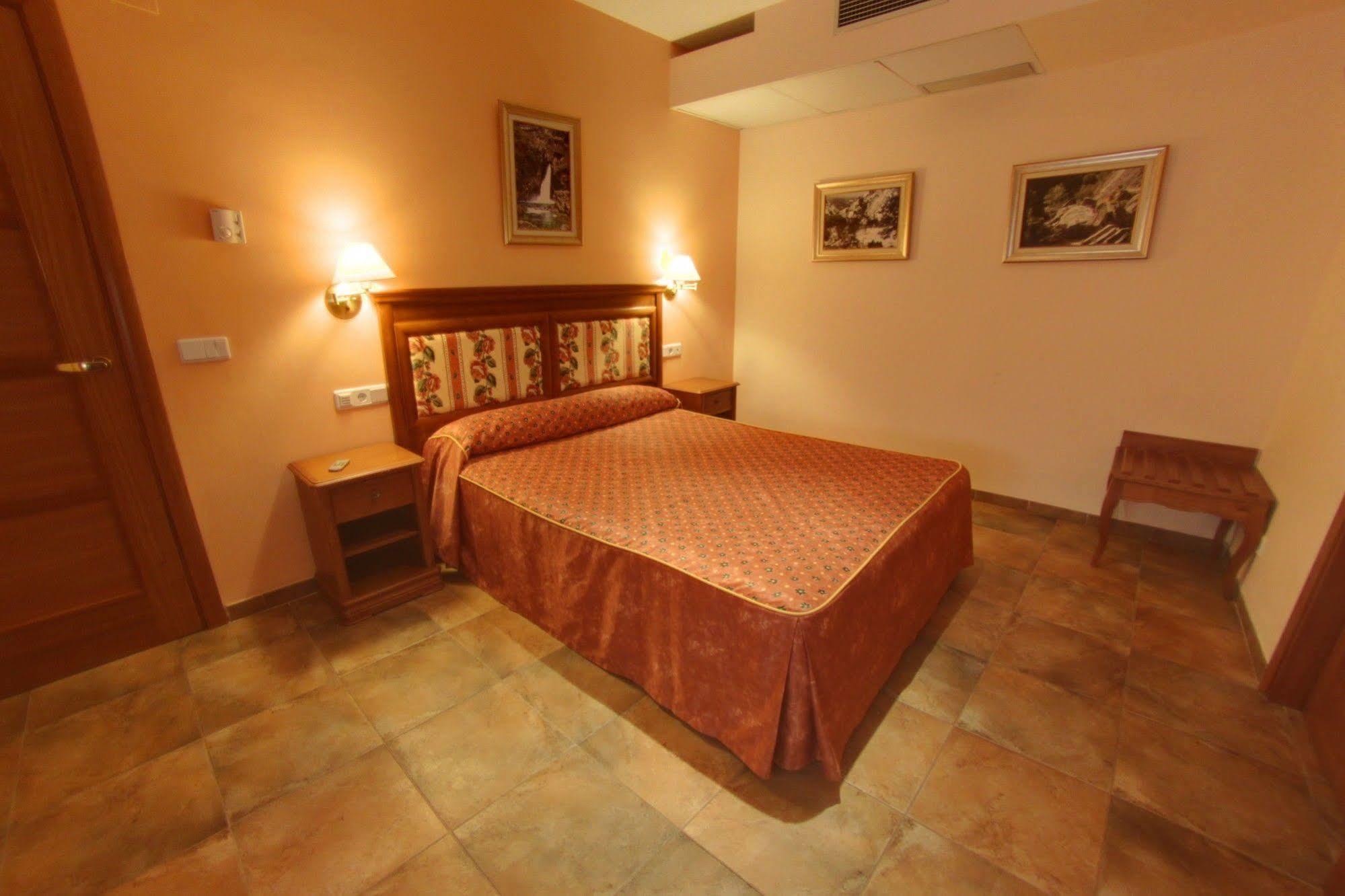 Hotel Balneario Parque De Cazorla Arroyo Frio Luaran gambar